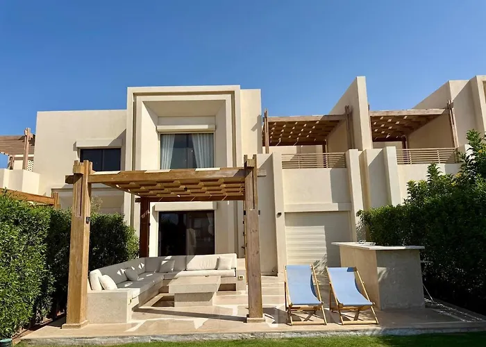 Tropical 3br Villa-free Pool & Lagoon Access At Elgouna الغردقة